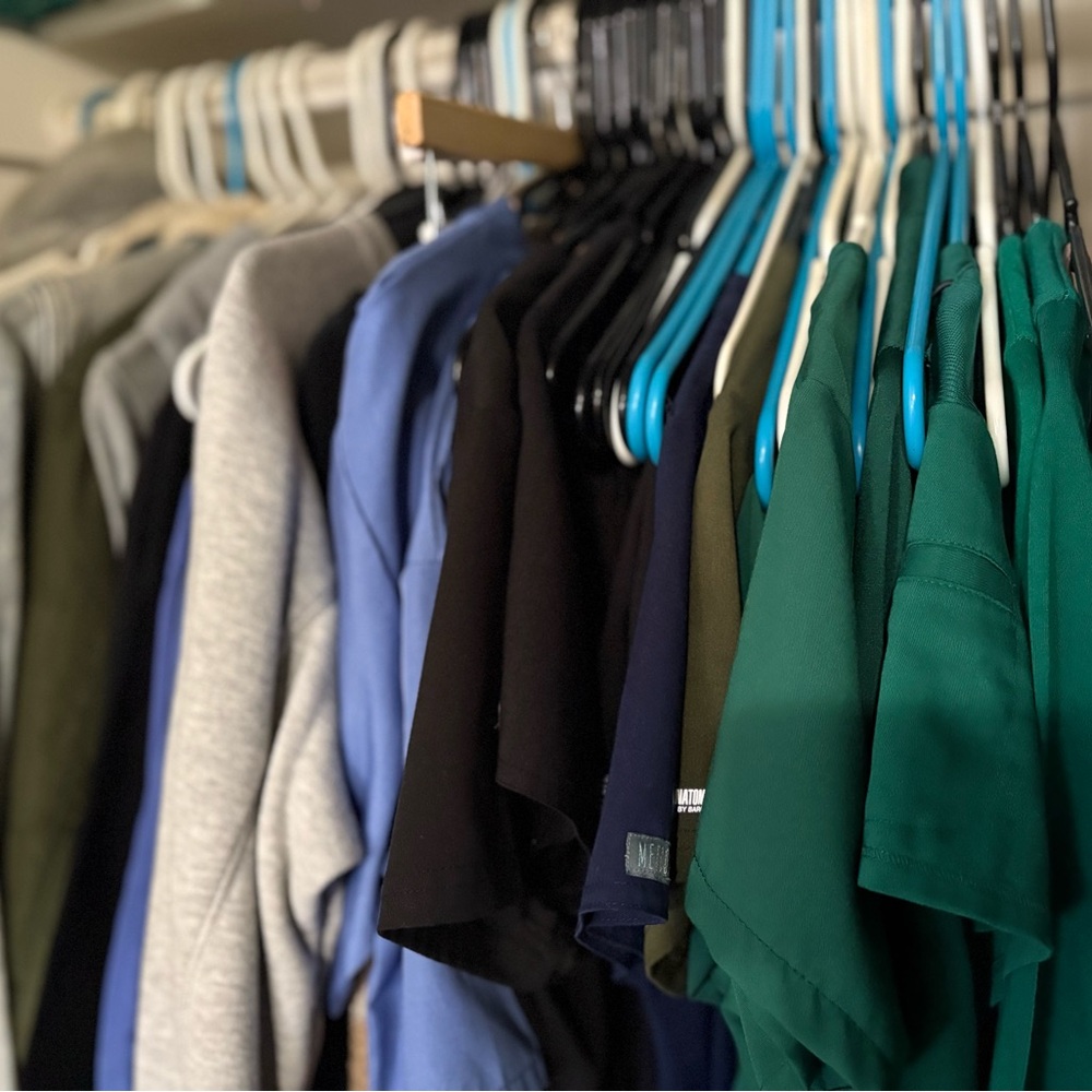 Women’s scrubs